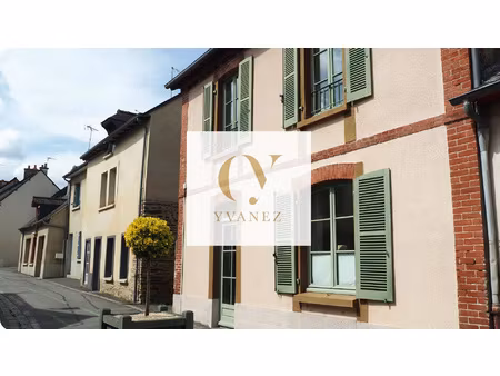 maison de ville de 75 m2 avec 2 chambres  bureau et garage