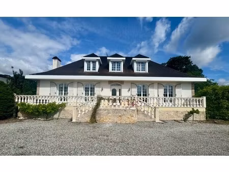 propriété à vendre 8 pièces mont de marsan (40) de 210 m² proche commerces