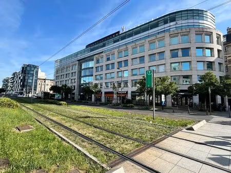 location bureaux 11 m² à 927 m²
