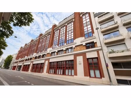 location bureaux 157 m²