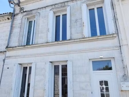 maison  bourg de mortagne de 160 m2  2 ch  atelier et cour