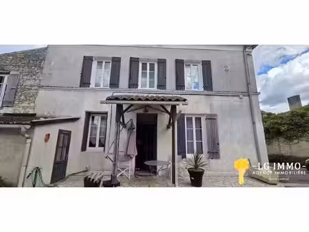 maison de ville 81 m2  2 chambres  jardin  garage