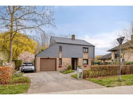 huis te koop in dilbeek met 4 slaapkamers