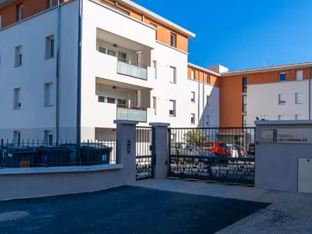 location appartement 2 pièces 47 m² à villeneuve-lès-avignon (30400)
