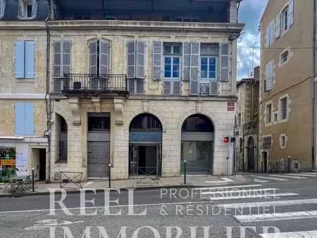 vente immeuble 470 m² auch (32000)