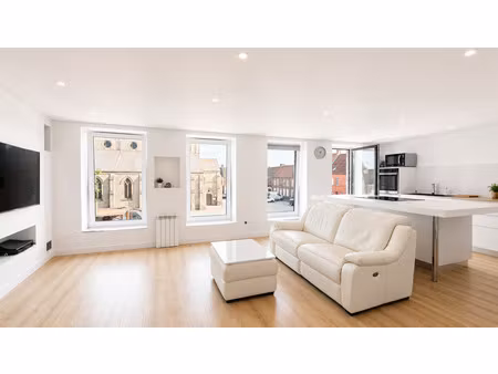 immeuble 6 pièces - 200 m²