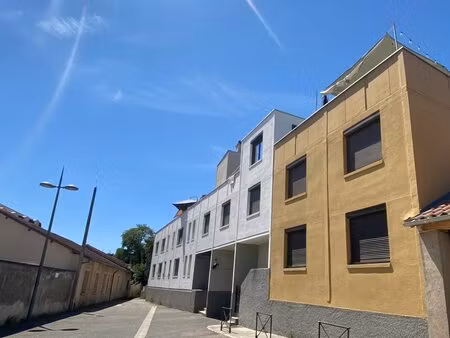 appartement t3 avec terrasse et garage centre-ville de cahors