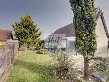 maison familiale 4 chambres avec piscine.