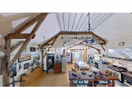 maison 9 pièces - 378 m²