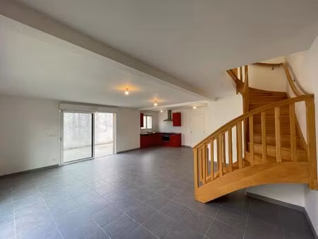 location maison 5 pièces 127m² murs erigne 49610