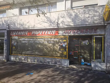 vente commerce 89 m² tours (37000)