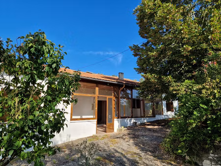 proche villeréal  en pleine campagne  ancienne ferme à rénov