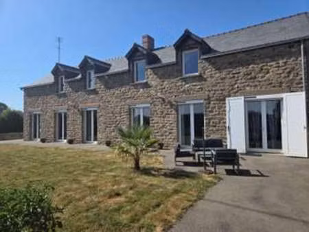 vente maison à aron (53440) : à vendre / 206m² aron