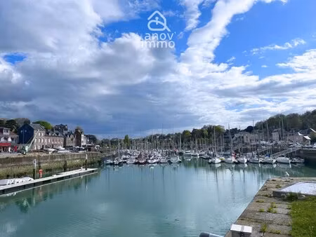 immeuble charme. 3 appartements plus 1 duplex  quai saint-valéry-en-caux. vue sur le port