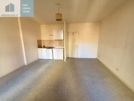location appartement 1 pièce 28 m² à le puy-en-velay (43000)
