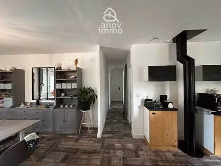 maison rénovée avec vaste terrain