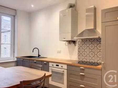 location appartement 2 pièces meublé à dinan (22100) : à louer 2 pièces meublé / 47m² dina