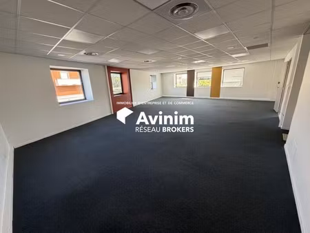 location bureaux 186 m² à 206 m²