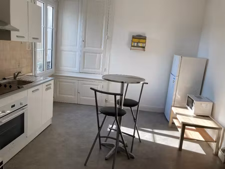 location appartement 3 pièces 83 m² à limoges (87100)