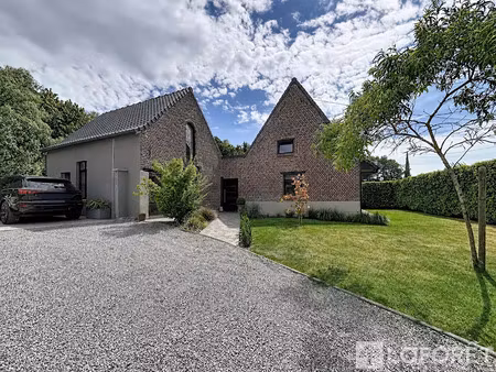 vente ferme 7 pièces 215 m² à caëstre (59190)  590 000 €