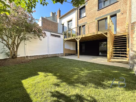 superbe maison rénovée  jardin  terrasses  garage !