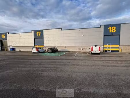 entrepôt avec bureaux clés en main à louer près de l'a12 ...