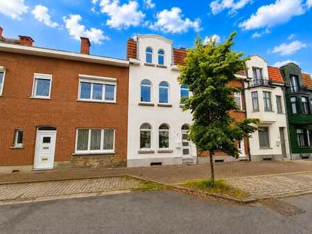 maison 3 chambres entièrement rénové dans le quartier du che