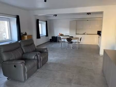 à louer – superbe appartement à mellier (6860 léglise)