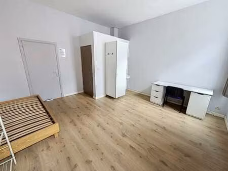 kot avec salle de douche privative