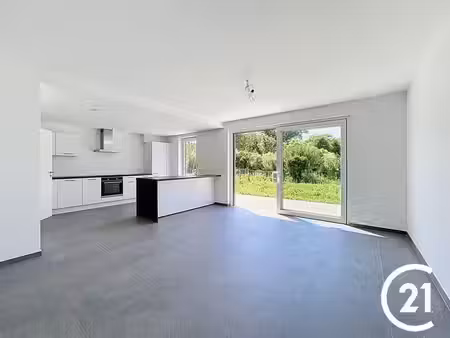 maison neuve à deux pas du bord de meuse
