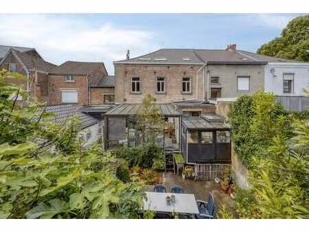 belle maison de caractère aux volumes d'antan  hyper classe