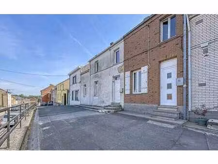 jolie maison 2f avec spacieux jardin