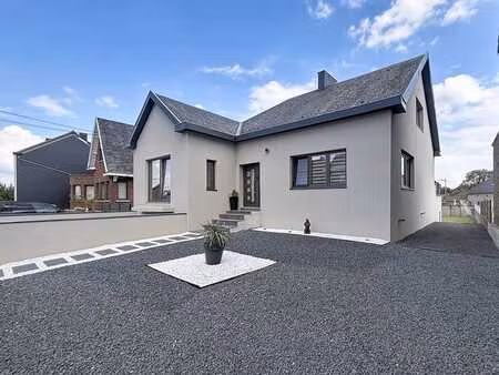 villa 4 façades entièrement rénovée