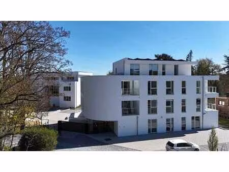superbe penthouse avec grande terrasse  garage et parking