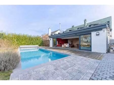 superbe maison meublée 4 façades avec piscine et jardin