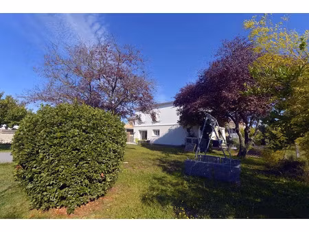 vente maison 8 pièces 195 m² à royan (17200)  566 000 €