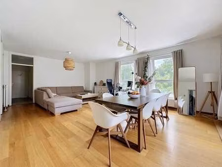 jette : appartement 2 chambres avec terrasse et parking
