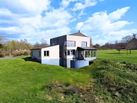 villa à vendre avec terrasse et jardin   forge-philippe (vbe44907)
