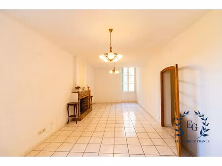 appartement t4 de 96 m² en plein centre de barjols
