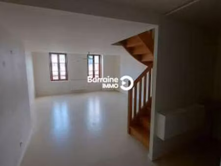 location appartement 2 pièces à morlaix (29600) : à louer 2 pièces / 40m² morlaix