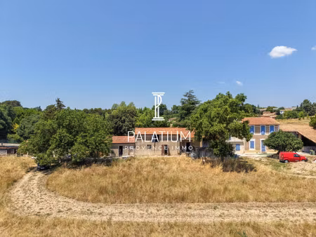 maison de luxe à vendre dans le quartier plateau de puyricard-la trévaresse
