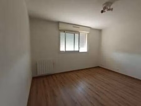 location appartement t1 à la riche (37520) : à louer t1 / 20m² la riche
