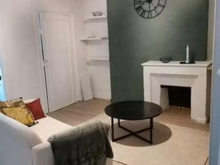 location appartement 2 pièces meublé à niort (79000) : à louer 2 pièces meublé / 31m² nior