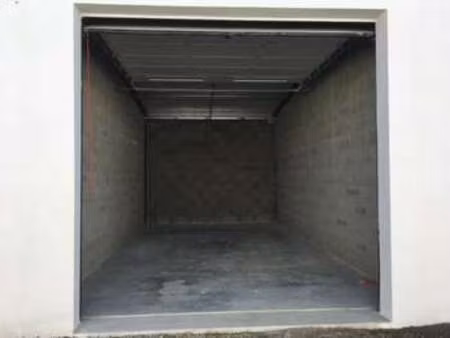 location garage box et parking aux sables-d'olonne (85100) : à louer / les sables-d'olonne