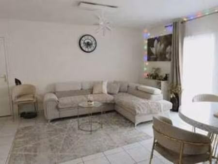 location appartement 4 pièces meublé à montigny-le-bretonneux (78180) : à louer 4 pièces m