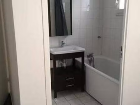 location appartement 2 pièces meublé à rosny-sous-bois (93110) : à louer 2 pièces meublé /