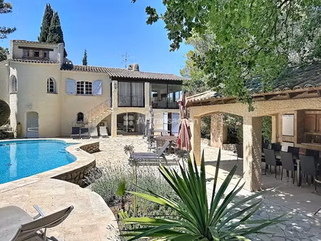 vente maison 11 pièces 230 m² à lorgues (83510)  680 000 €