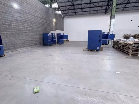location commerce 700 m² à wingles (62410)