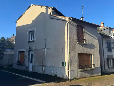creuse - proche la souterraine - maison de village de 86m2 avec petite cour intérieure