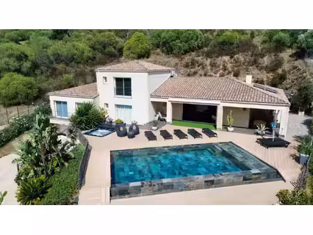 afa villa de prestige avec piscine t5 de 270m2 vue mer